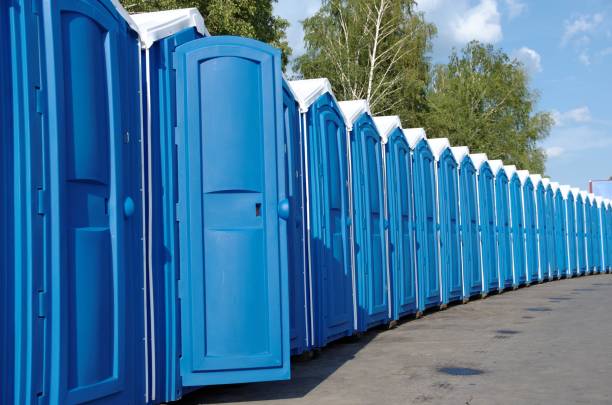 Porta potty delivery and setup in Riley, KS
